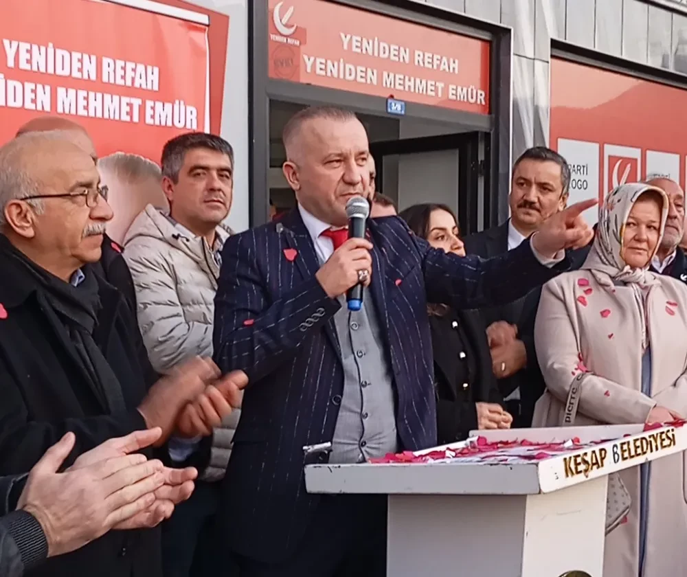 EMÜR KİMİ İŞARET ETTİ?