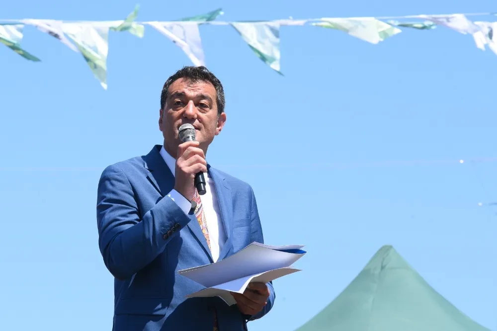 ‘’DÜNYADA BARIŞI DİLİYORUM’’  