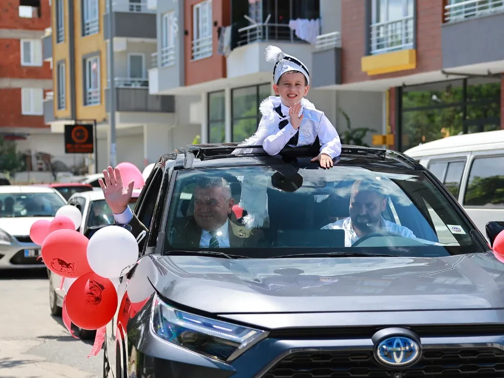 BAŞKAN SIBIÇ HIZ KESMİYOR  